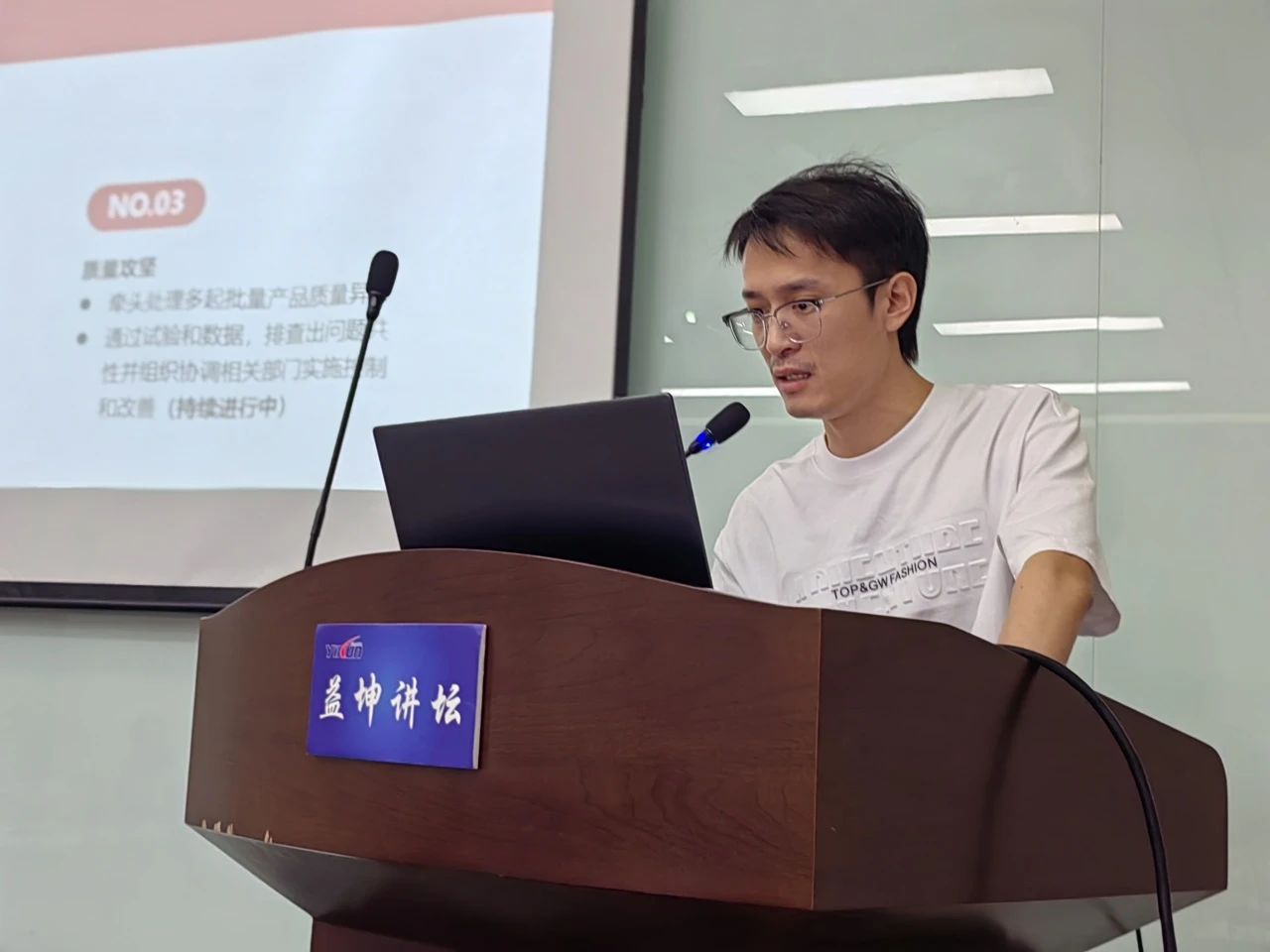 e28ce9c0e76311602f8ac03a01846219.jpg e28ce9c0e76311602f8ac03a01846219.jpg