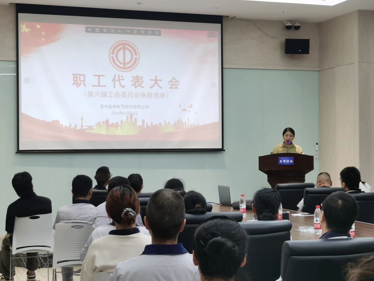 9861a9bd4c9b805fb60d85037effb372.jpg 9861a9bd4c9b805fb60d85037effb372.jpg