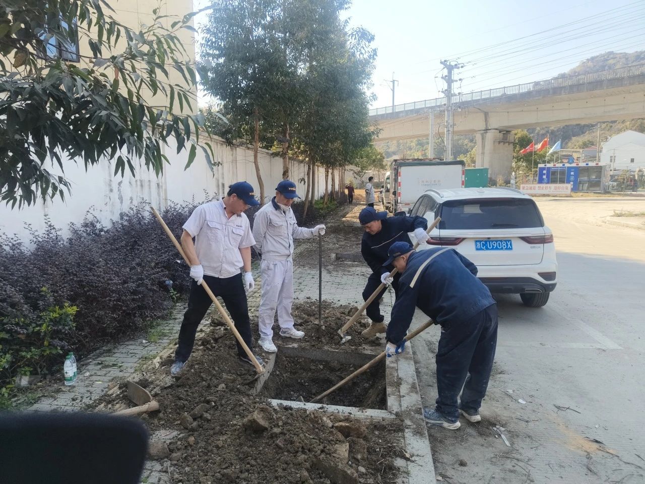 7f940109f70770cb2ad17097e686a6a6.jpg 7f940109f70770cb2ad17097e686a6a6.jpg