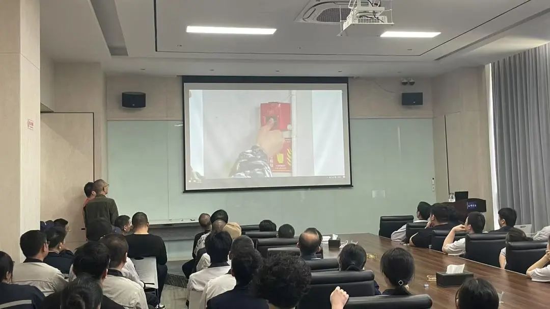 233eb110a422985b68d97545c70a325f.jpg 233eb110a422985b68d97545c70a325f.jpg